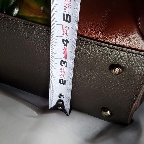 Floral Embossed Brown Leather‎ Bag - Picture 11 of 11